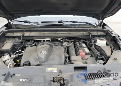 2021 Toyota Highlander L z USA, uszkodzony, nr VIN 5TDCZRBH0MS070708